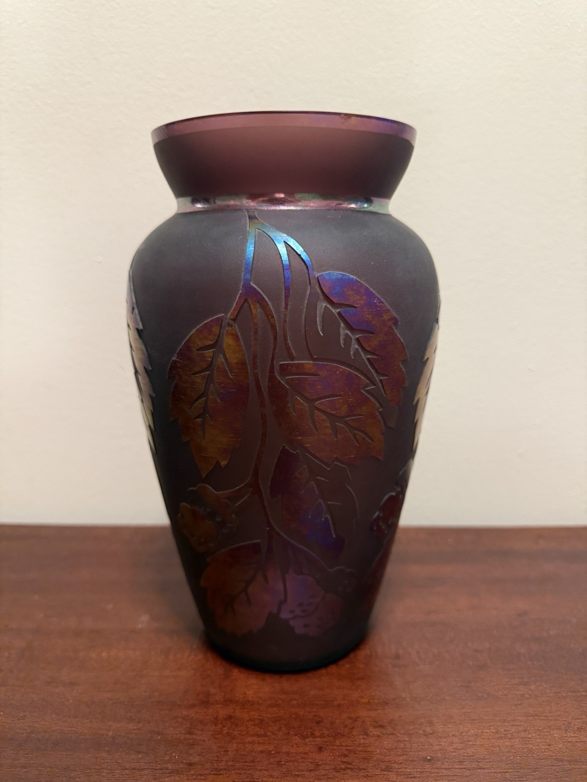 Fenton Plum Iridescent Sand Carved \ Fenton Plum Iridescent Sand Carved \