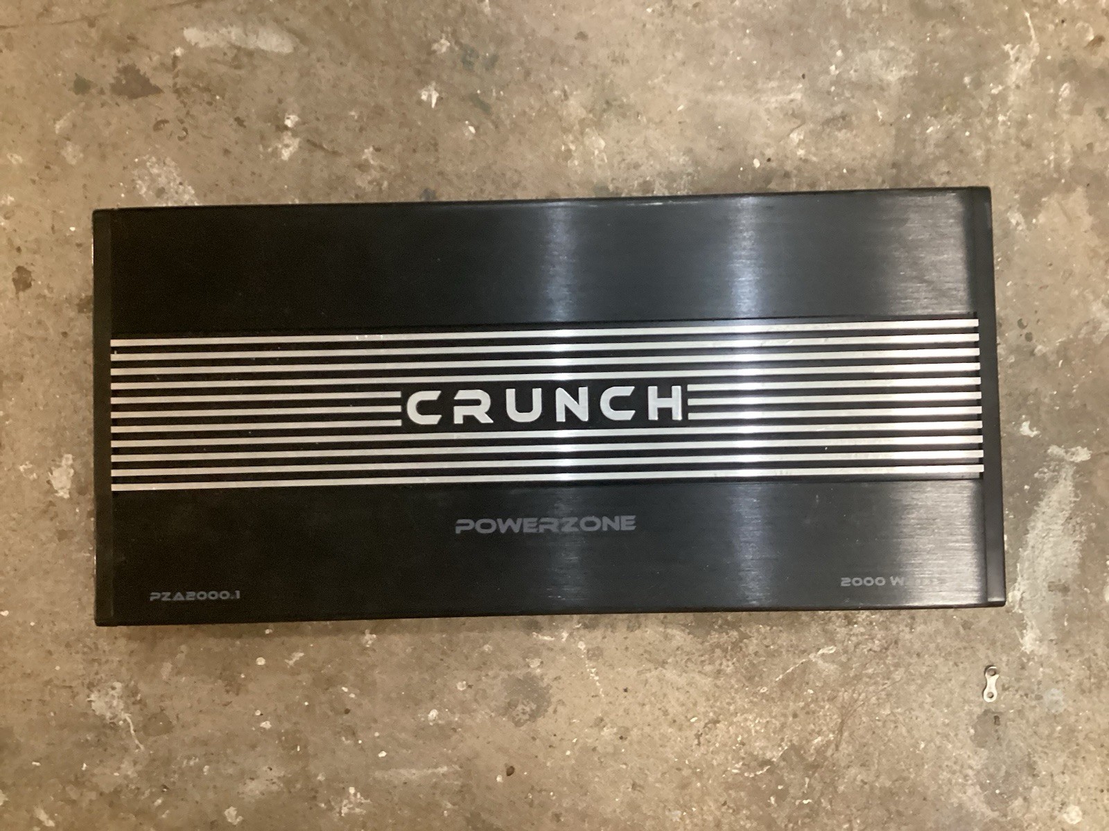 Crunch GP-2000.1 Ground Pounder Amplifier - Black/Red Crunch GP-2000.1 Ground Pounder Amplifier - Black/Red