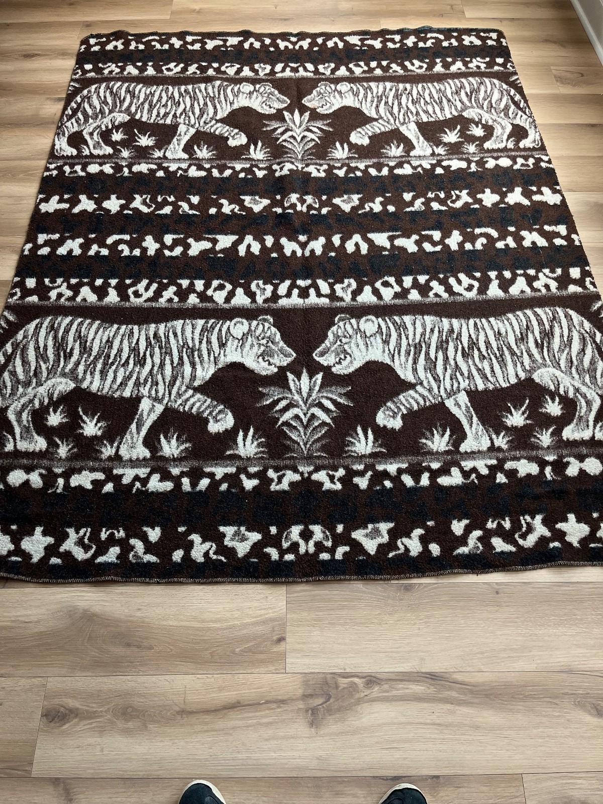 Vintage Vicuna Andes Peru 1950s Tiger Blankets Reversible 66” x 85” Vintage Vicuna Andes Peru 1950s Tiger Blankets Reversible 66” x 85”