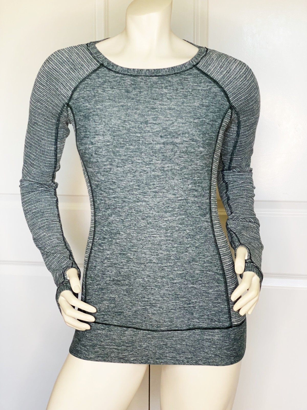 LULULEMON ATHLETICA GREEN BLEND BOAT NECK LONG SLEEVE ACTIVEWEAR TOP SIZE: 4