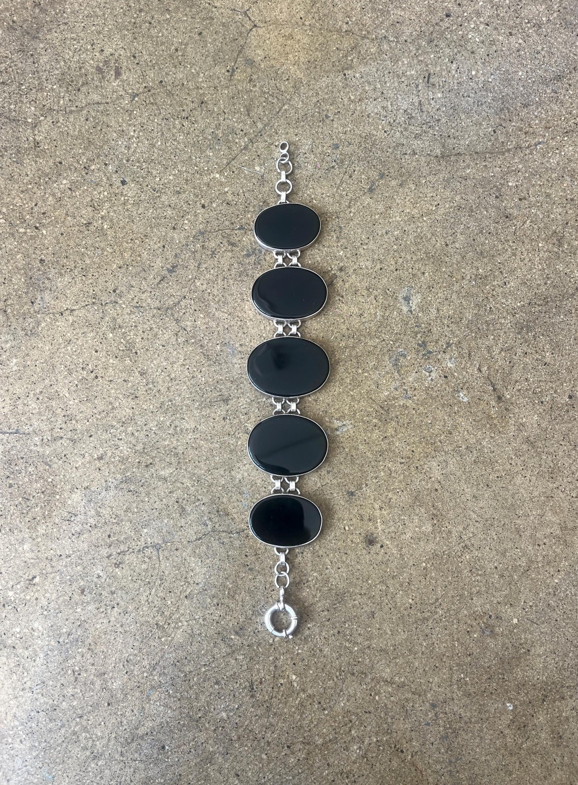 Vtg Silver 925 stamped Bracelet with large Onyx - adjustable 7.75 to 8.5 inches
