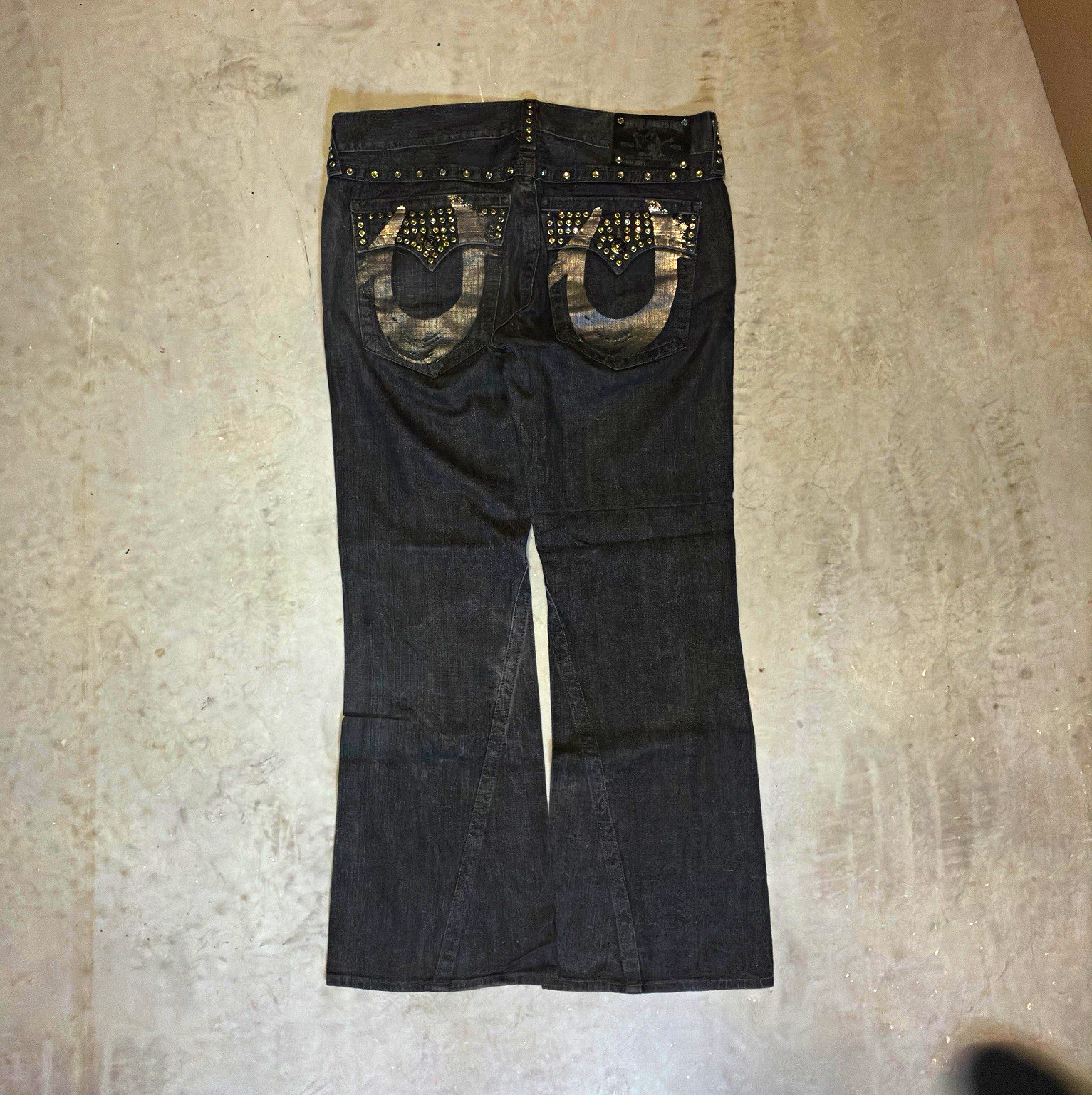 True Religion Men’s Black Dark Wash Studded Logo Bootcut Jeans Regular Fit 36