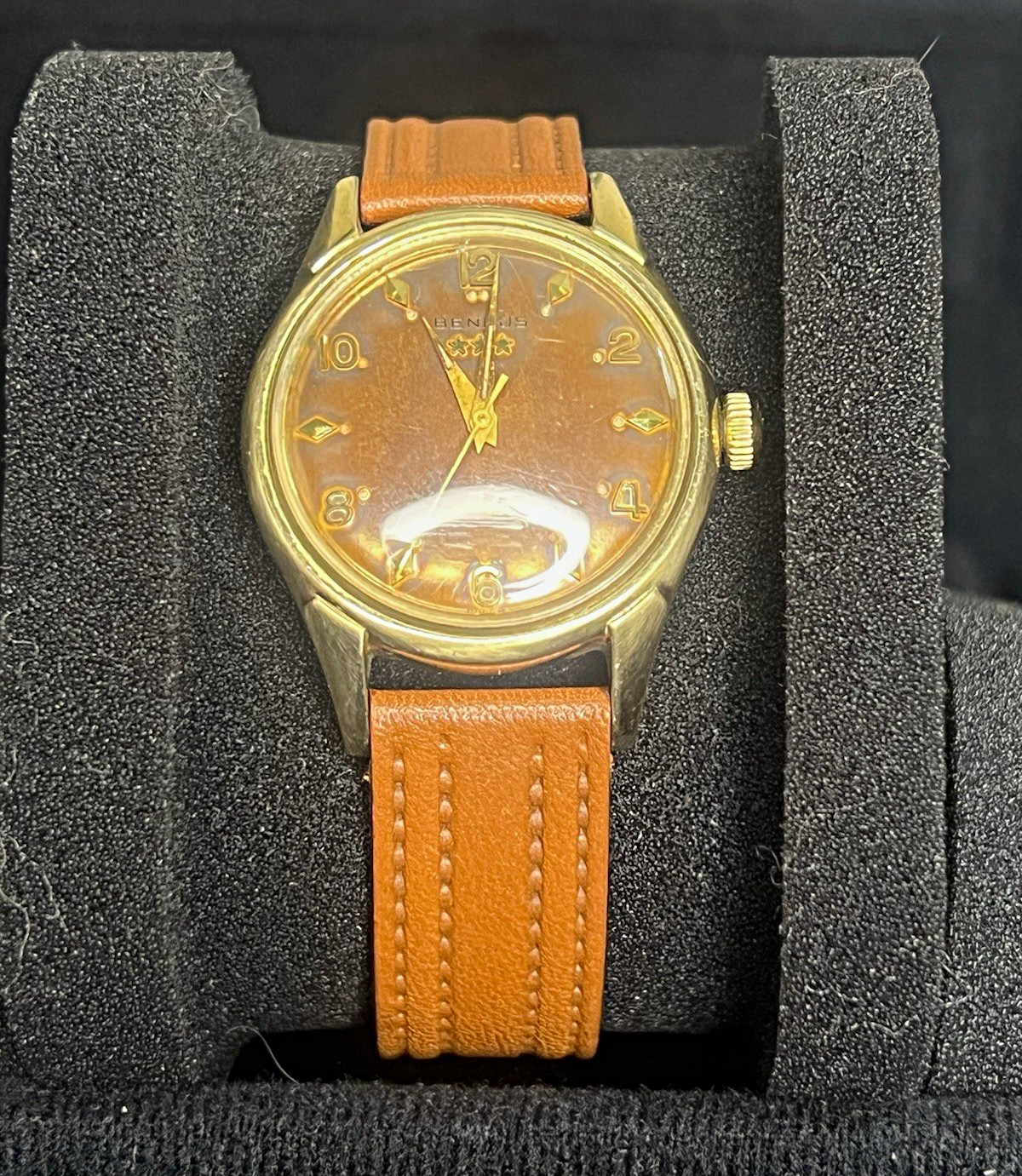 Benrus Vintage Men\'s Manual Wind 17J Brown Arabic Dial Gold Tone Leather Watch