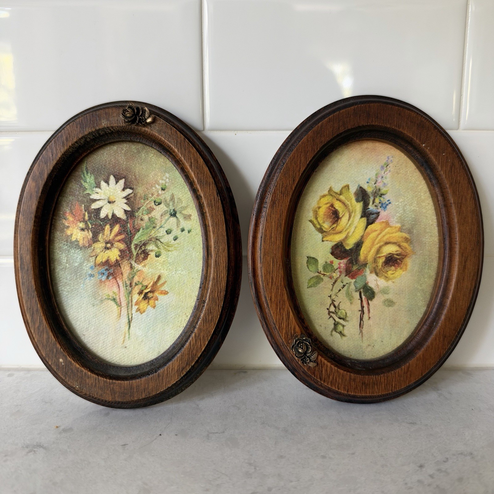 Vintage Floral Botanical Prints in Oval Wood Frames Set of 2 Cottagecore Art Vintage Floral Botanical Prints in Oval Wood Frames Set of 2 Cottagecore Art