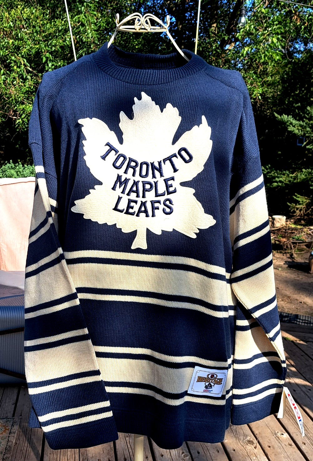 VTG new Toronto Maple Leafs Heritage CCM knit Sweater (Bill Barilko) XL all tags