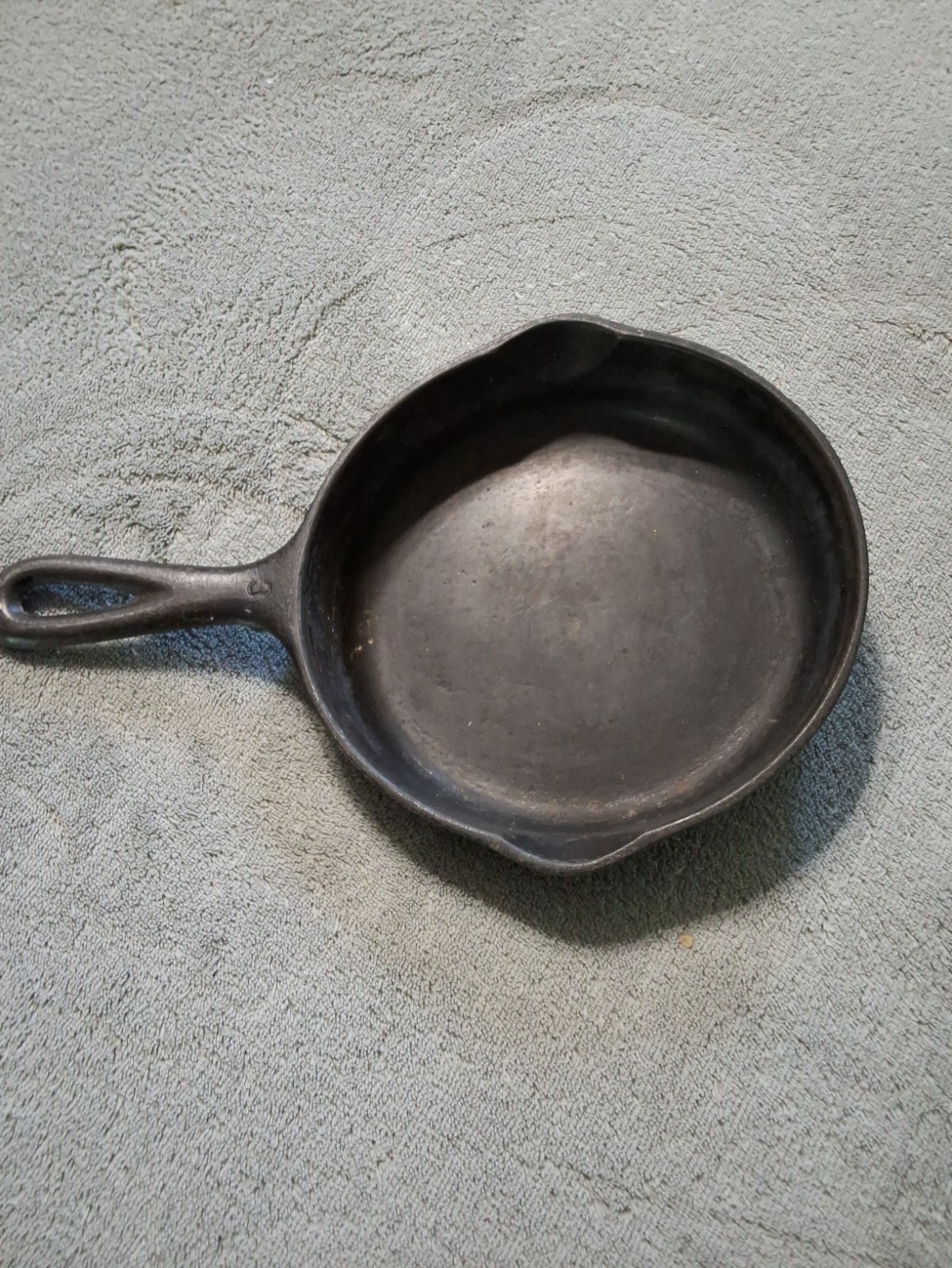 Vintage Wagner Ware Sidney -0- Cast Iron Skillet Small No 3 Frying Pan 1053 