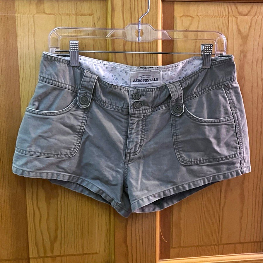 Y2K Aéropostale Women’s Green Cargo Shorts Size 7 Cotton