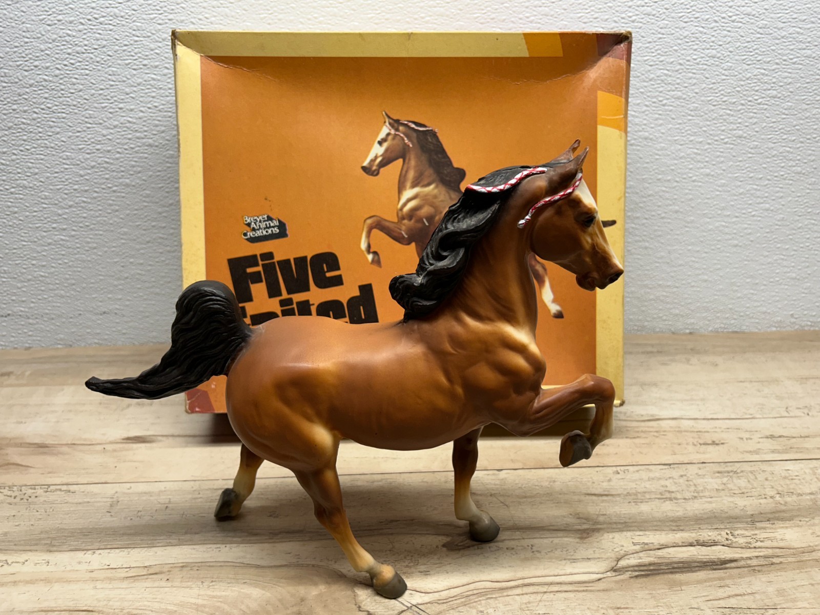 Vtg 1979 Breyer Commander Five Gaited Horse Saddlebred Mold Sorrel Model # 52 Vtg 1979 Breyer Commander Five Gaited Horse Saddlebred Mold Sorrel Model # 52