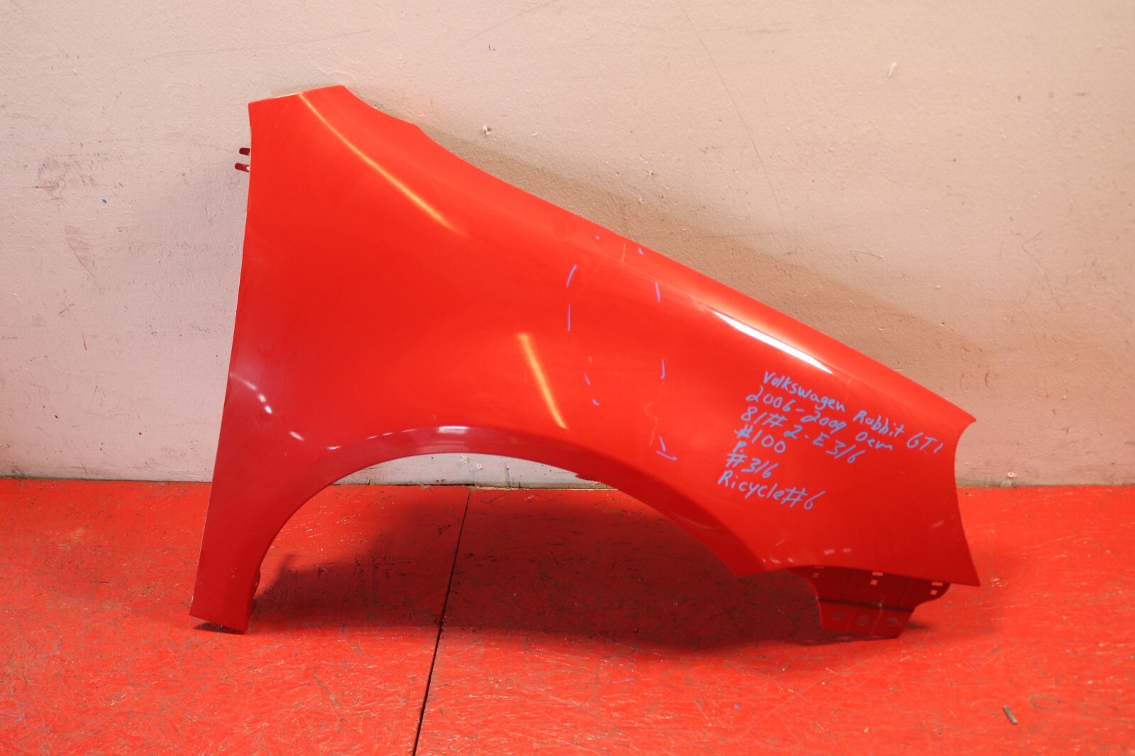 2006 2009 VOLKSWAGEN RABBIT GT1 RIGHT SIDE FENDER OEM 2006 2009 VOLKSWAGEN RABBIT GT1 RIGHT SIDE FENDER OEM