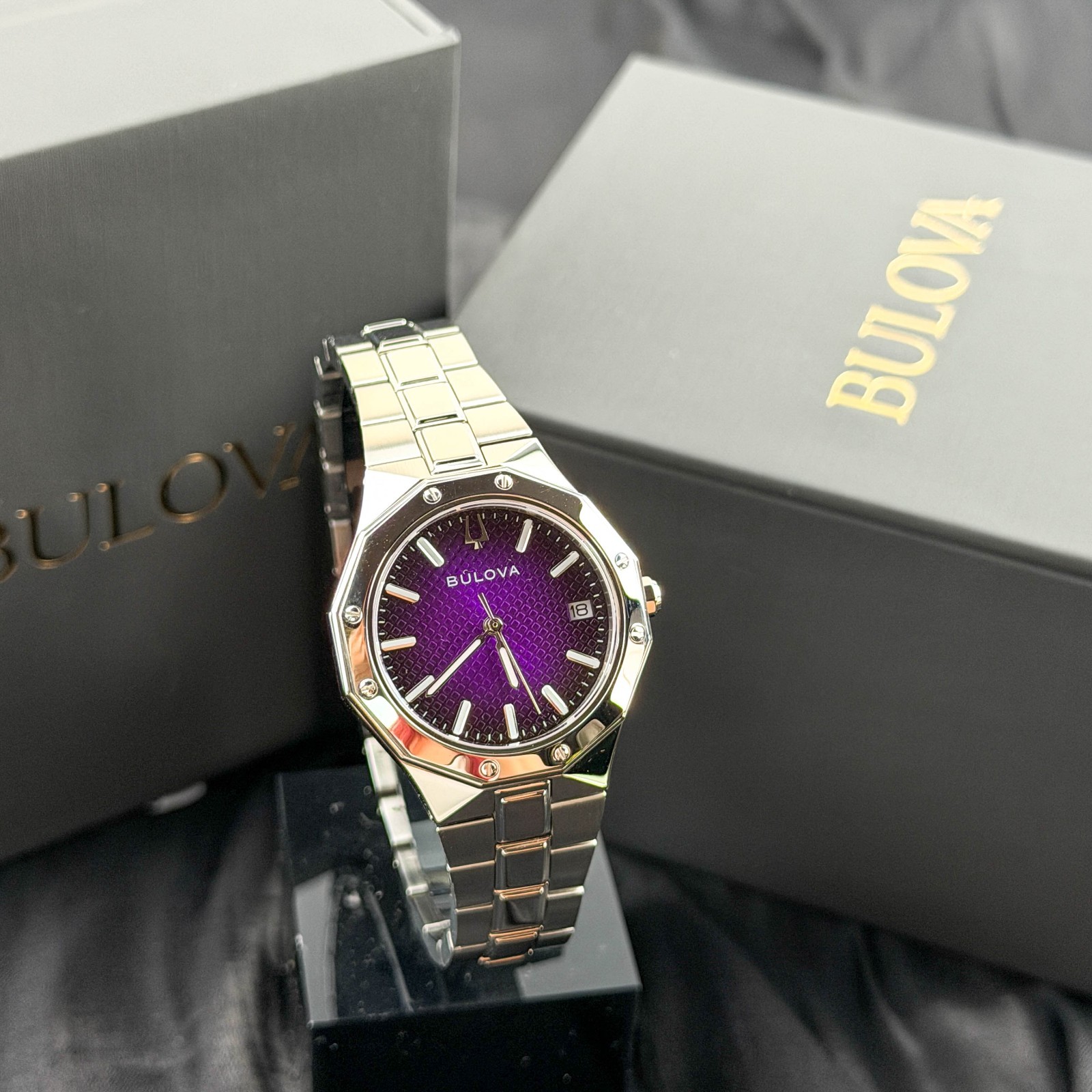 Bulova Prestige 96M168 Purple Dial 32mm Stainless Steel Bracelet Women\'s Watch Bulova Prestige 96M168 Purple Dial 32mm Stainless Steel Bracelet Women\'s Watch