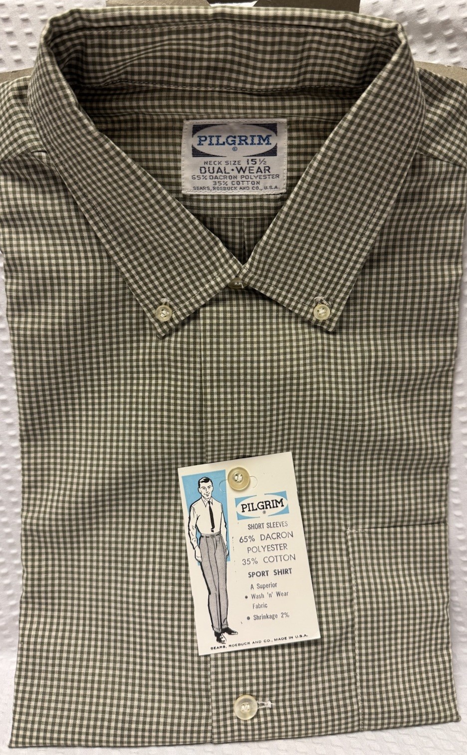 Vintage 1960s Pilgram (Sears) Olive Green White Gingham SZ 15.5 Dacron Cotton