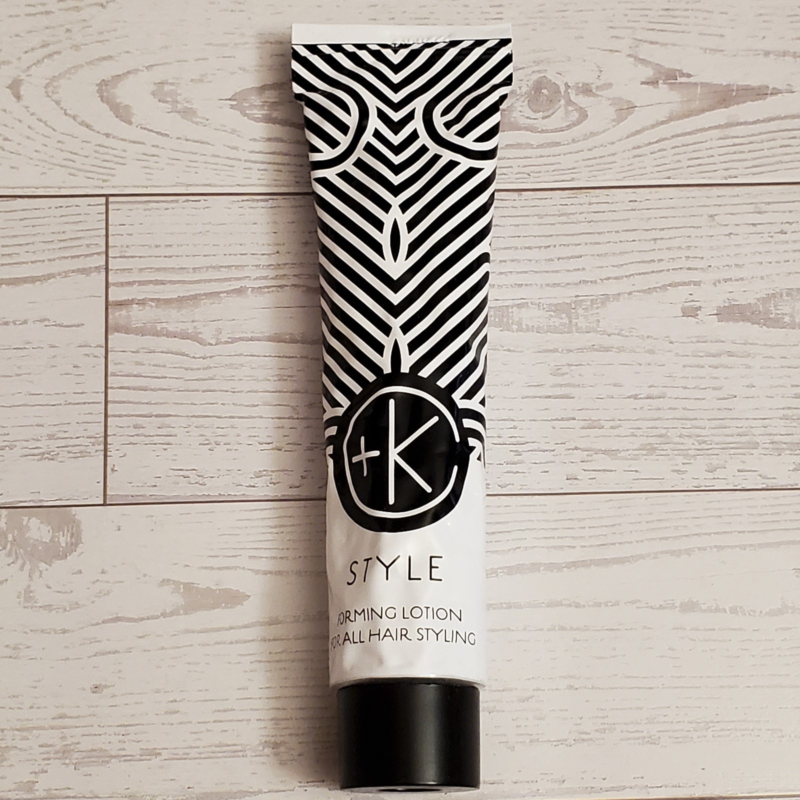 Cult + King Style Forming Hair Styling Lotion 3 oz Clean Flexible Hold Shine Cult + King Style Forming Hair Styling Lotion 3 oz Clean Flexible Hold Shine