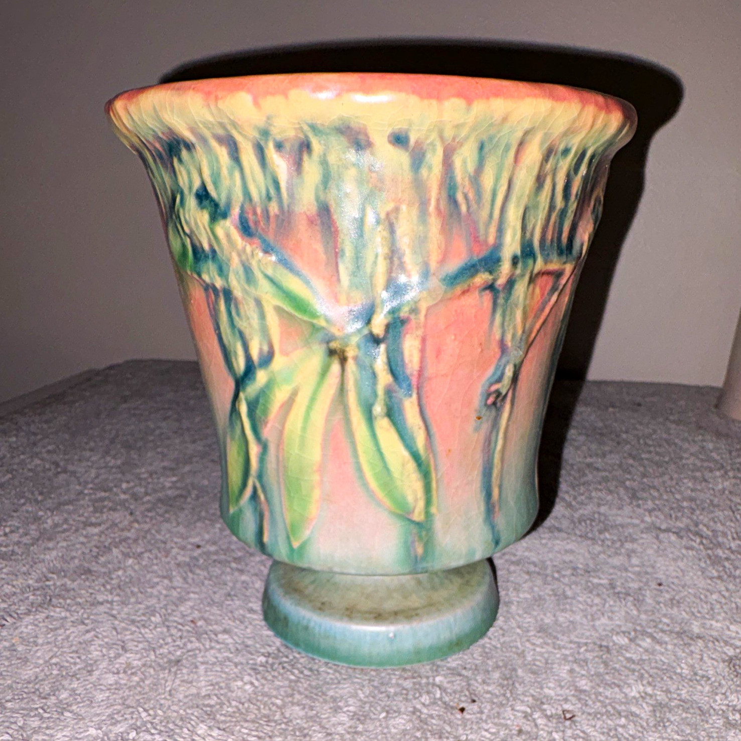 Vintage Roseville pink Moss 773-5”Flower Pot