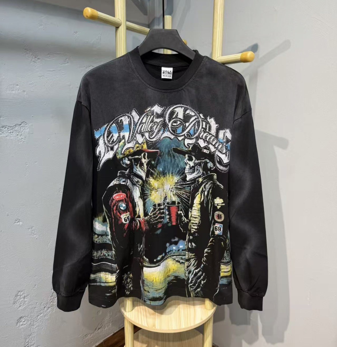 Vale Forever Black Longsleeve Size S