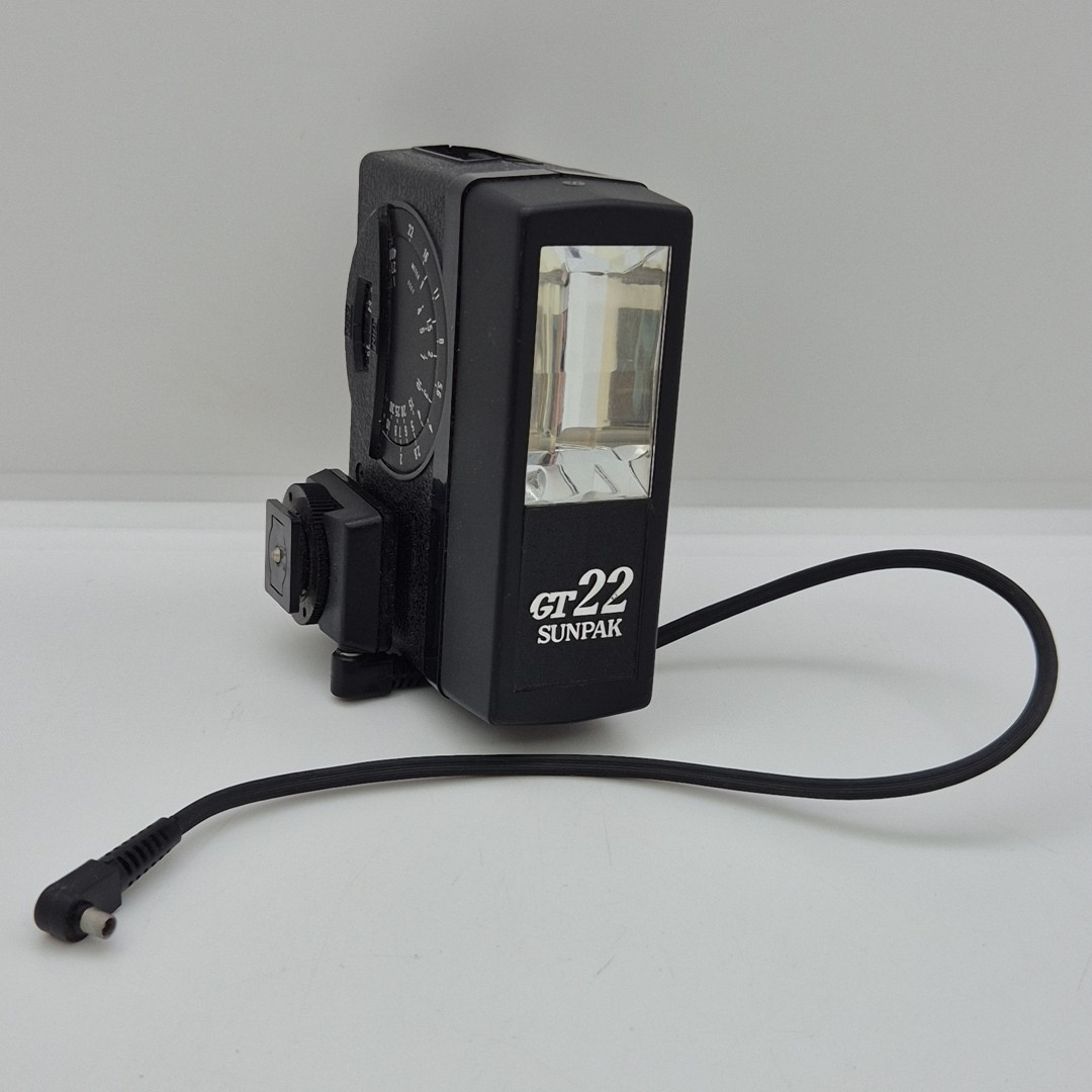 Sunpak GT22 Electronic Flash Unit For 35mm Film Camera