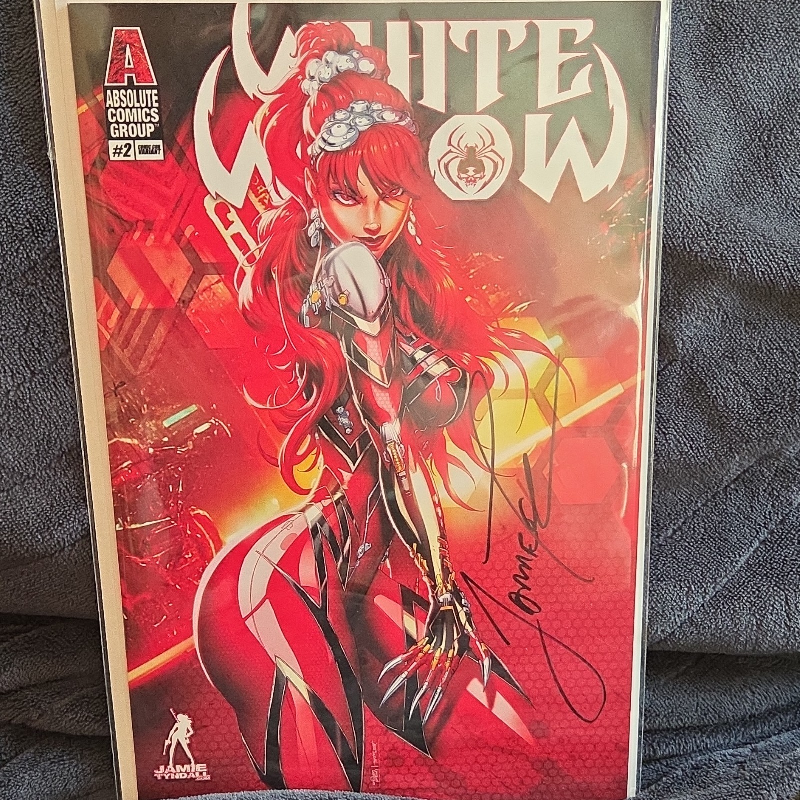 Absolute Comics Group White Widow #2 Comic Con Variant Signed Jamie Tyndall Absolute Comics Group White Widow #2 Comic Con Variant Signed Jamie Tyndall