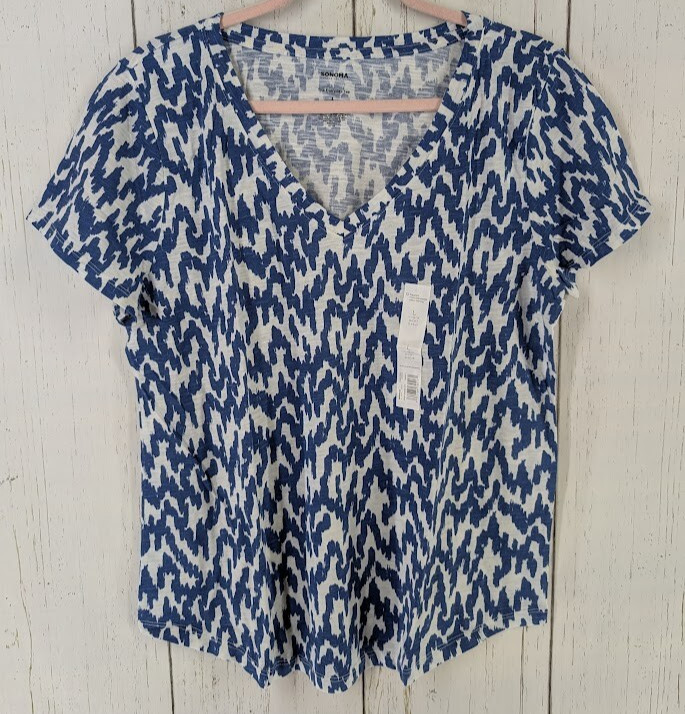 Sonoma Size Large The Everyday Tee Blue White Short Sleeve V Neck Top NWT Sonoma Size Large The Everyday Tee Blue White Short Sleeve V Neck Top NWT
