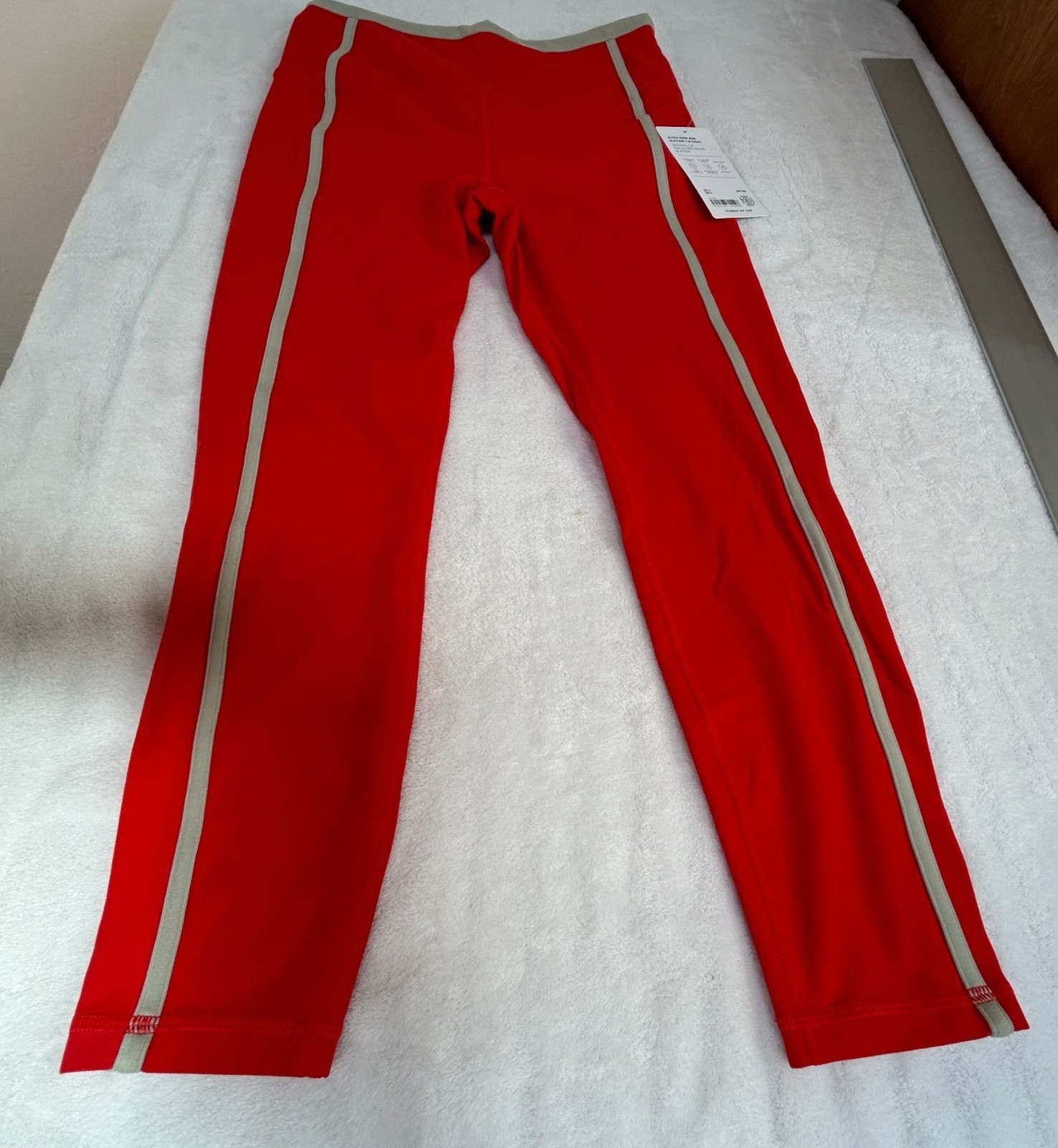 Athleta Ultra High Rise Elation 7/8 Tight Red Gray Stripe Large Yoga New $99