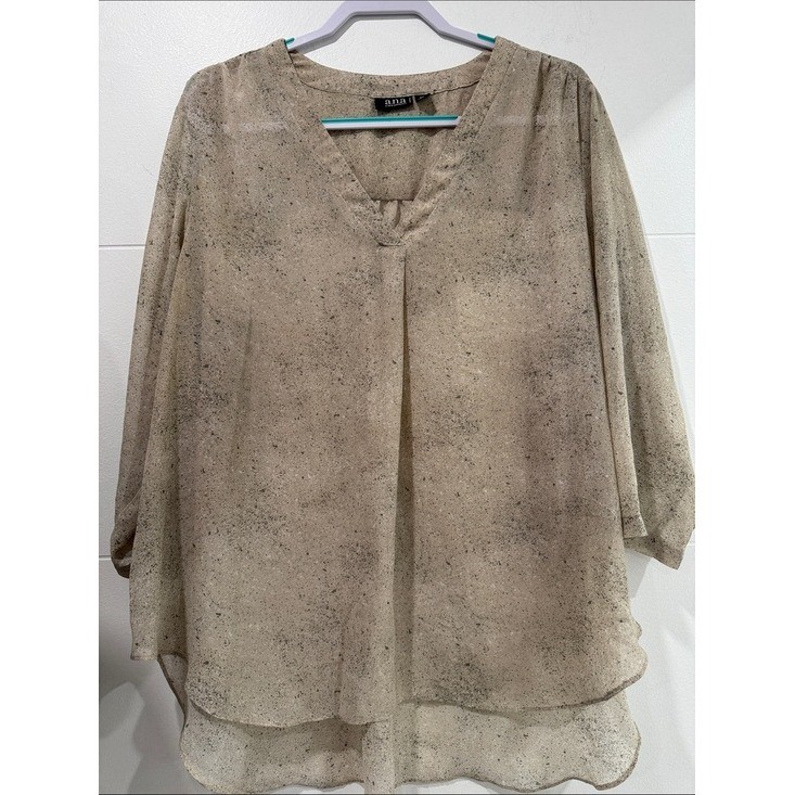 a.n.a Blouse Women 2X Tan Preowned V-Neck Speckled Chiffon High Low Hem