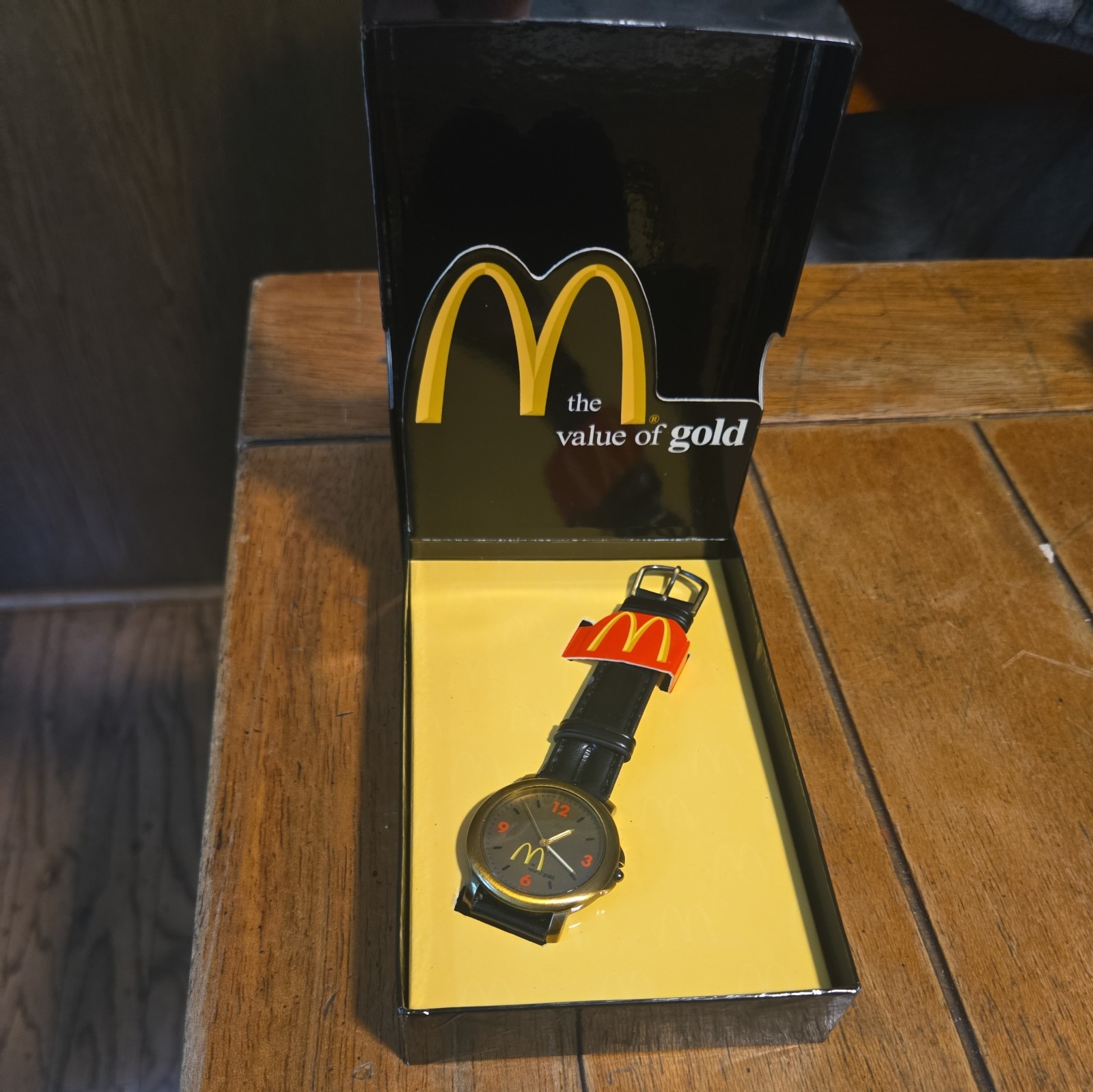 1998 McDonald\'s the value of gold watch with box 1998 McDonald\'s the value of gold watch with box