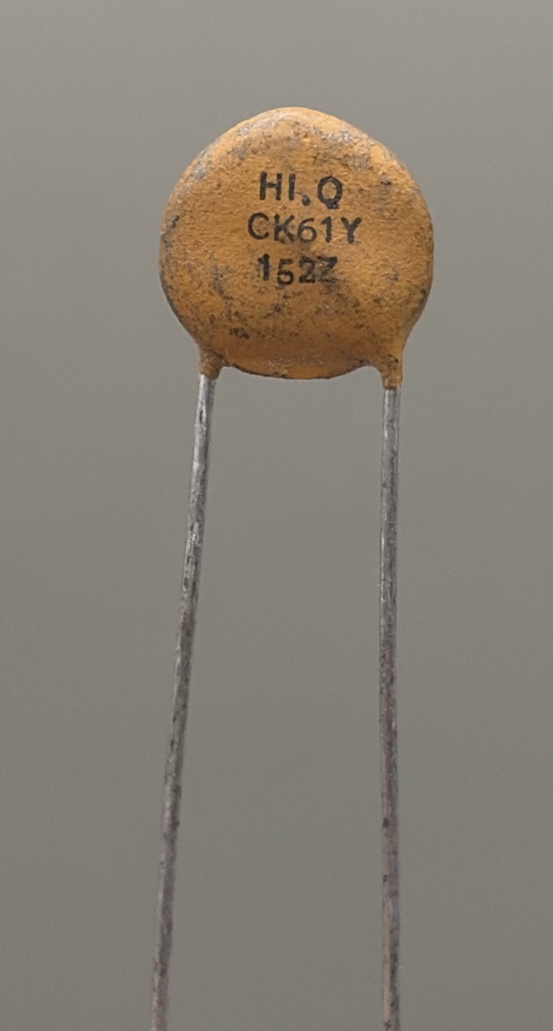 QTY 10 HI-Q CK61Y 1500pF 500V Ceramic Disc Capacitor 152Z Vintage NOS