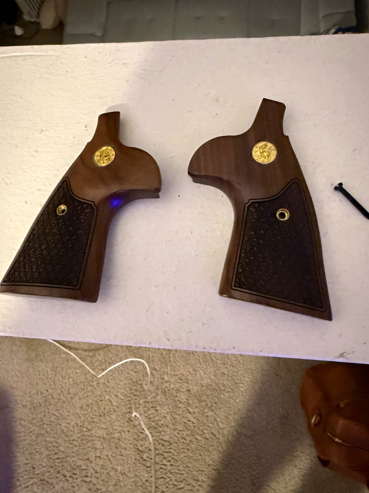 Wood N-frame Handgun Grip Panels Pair Checkered Inserts w/ Gold S&W Medallions Wood N-frame Handgun Grip Panels Pair Checkered Inserts w/ Gold S&W Medallions