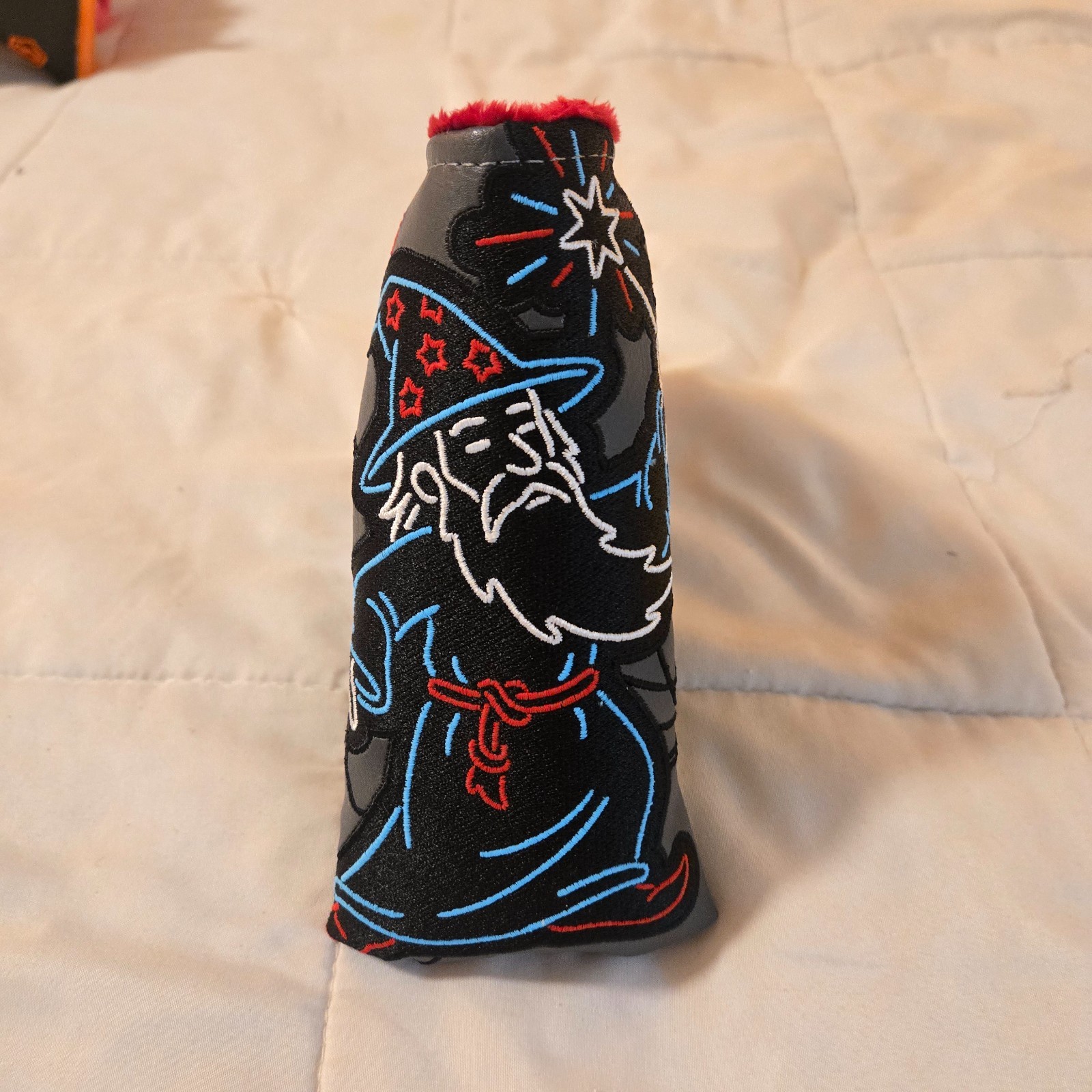 Bettinardi - Tour Dept. Neon Wizard Blade Headcover - 2026 Social Bettinardi - Tour Dept. Neon Wizard Blade Headcover - 2026 Social
