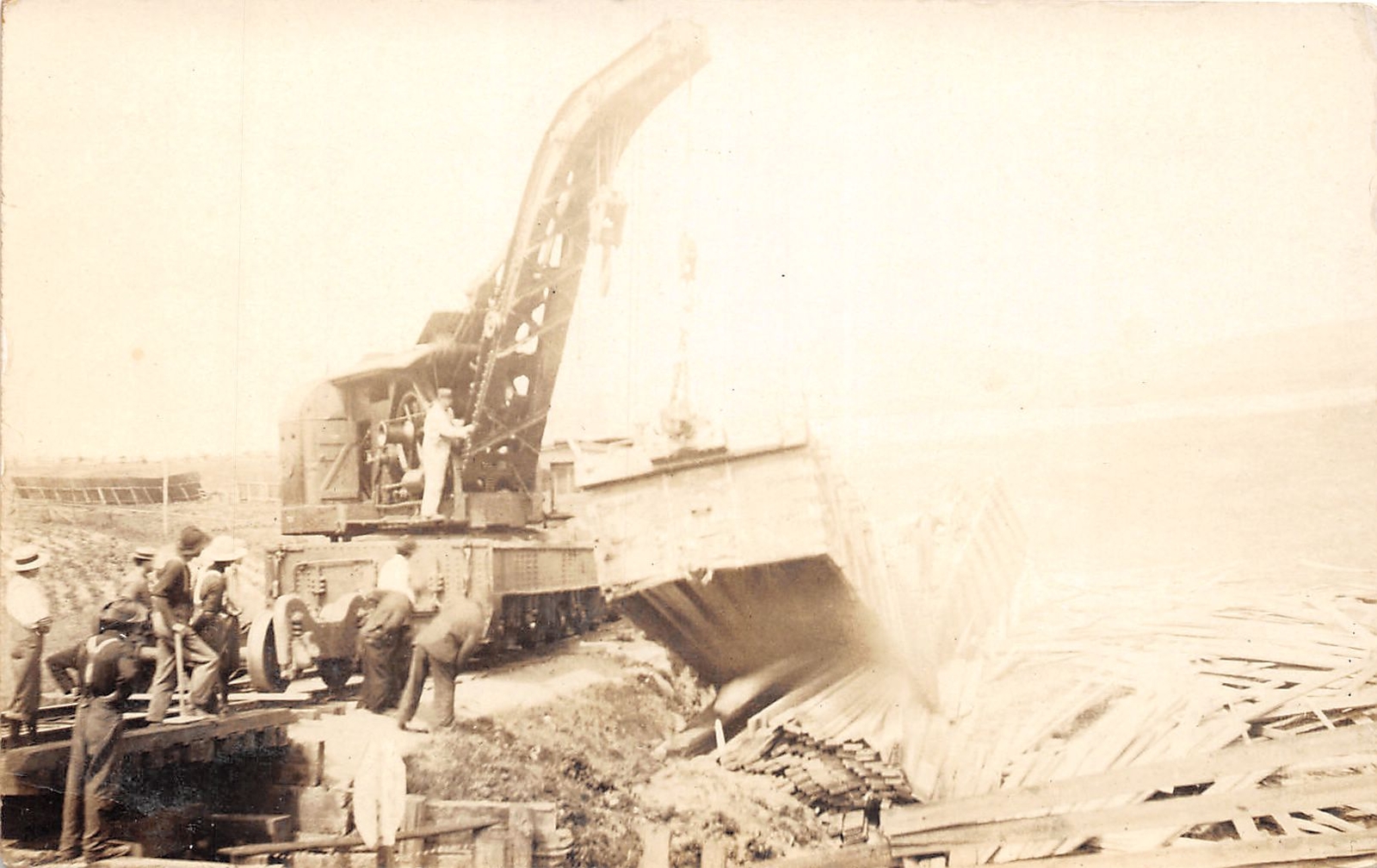 J30/ Railroad Wreck Disaster RPPC Postcard c1910 Crane People 80 J30/ Railroad Wreck Disaster RPPC Postcard c1910 Crane People 80