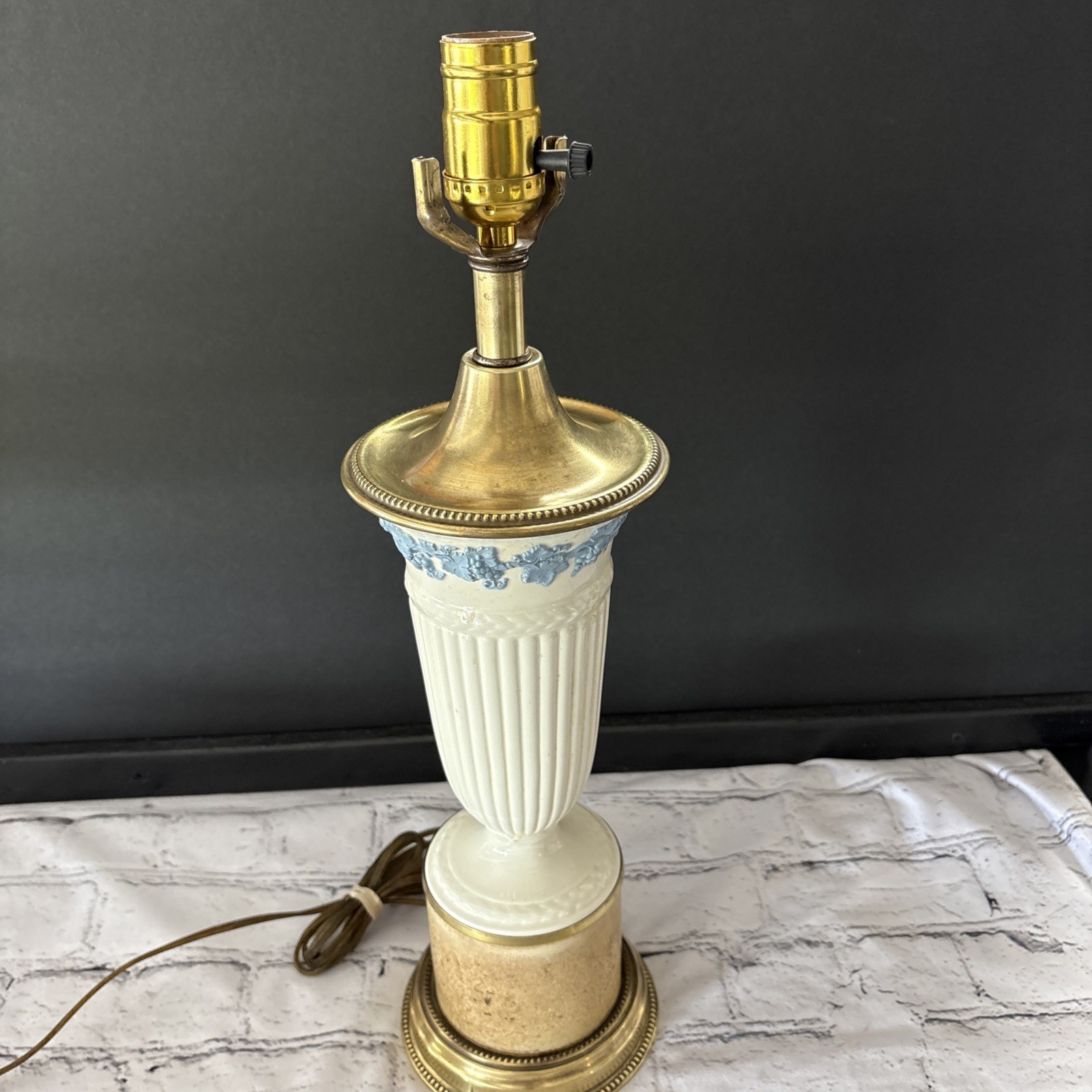 Vintage 1950’s Wedgwood Queensware White/Blue Grapevine Pattern Table Lamp