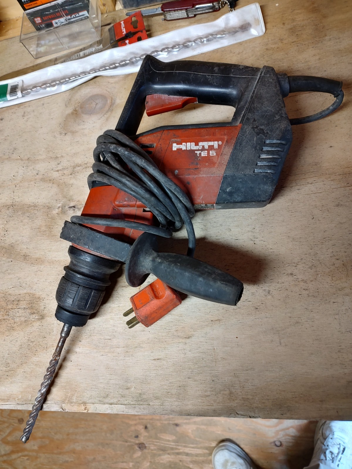Hilti TE-5 Rotary Hammer Drill Chipping 120 volts Hilti TE-5 Rotary Hammer Drill Chipping 120 volts