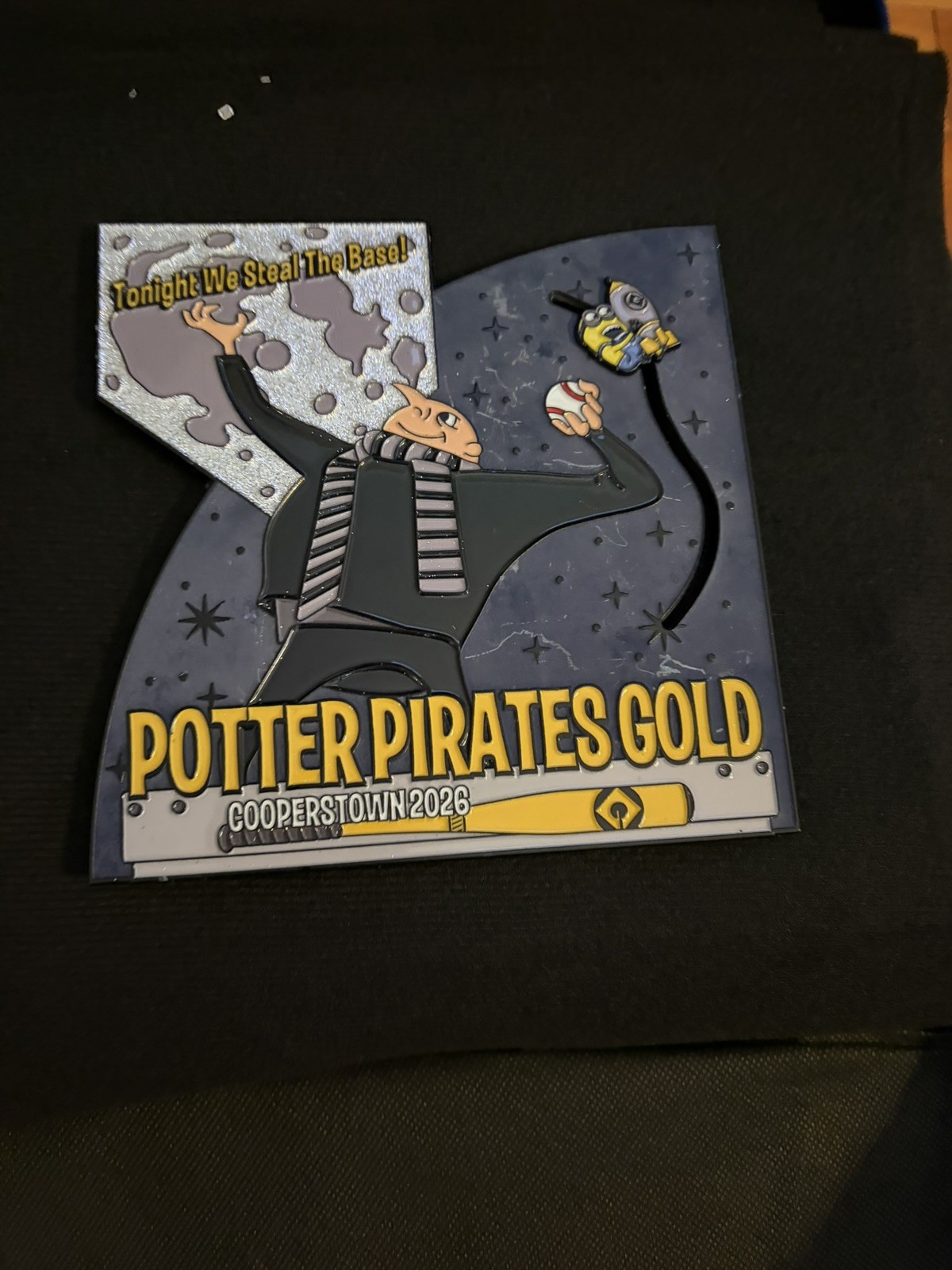 Cooperstown Dreams Park rare large pin Potter Pirates Gold ft Gru & Minions  ASV