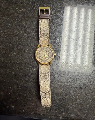 Gucci G-Timeless 38mm GG Supreme Canvas Gold Bee Unisex Watch 126.4 67843-1MA
