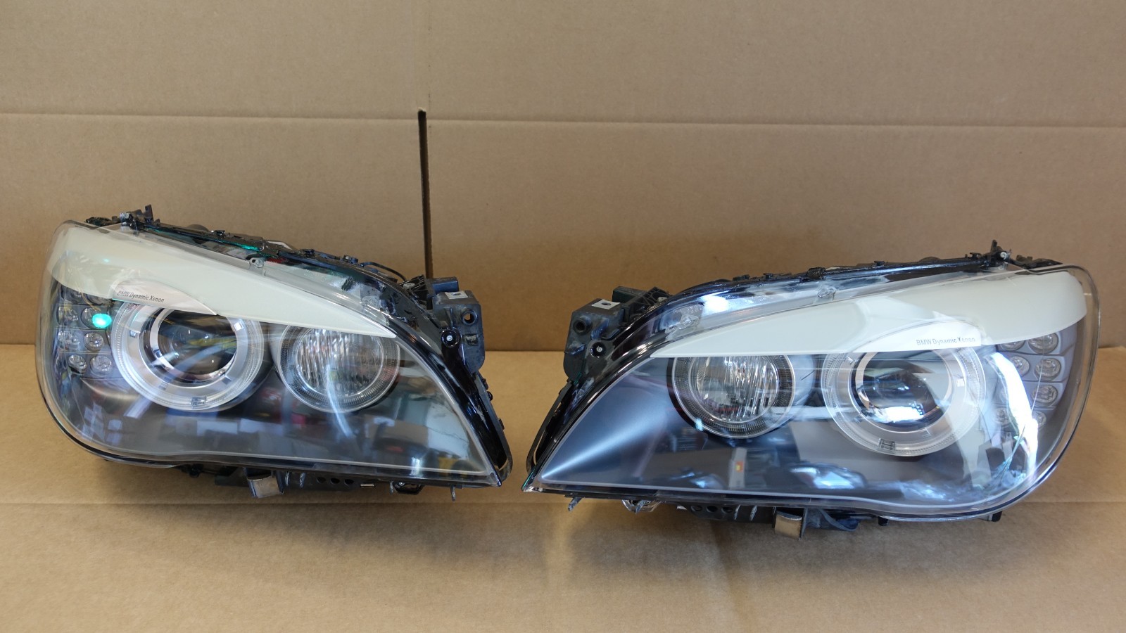 PAIR 2009-2012 BMW DYNAMIC HEADLIIGHTS RH & LH OEM NEW LENS F01 F02 740 750 745 PAIR 2009-2012 BMW DYNAMIC HEADLIIGHTS RH & LH OEM NEW LENS F01 F02 740 750 745
