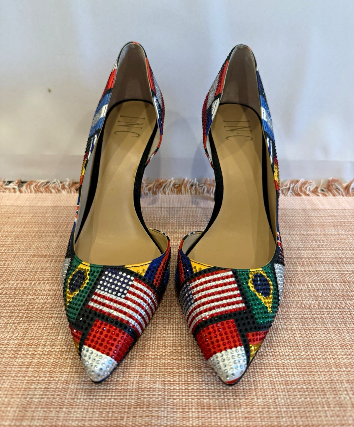 INC International Concepts Multicolor Flag Kenjay Dorsay size 6 Woman’s