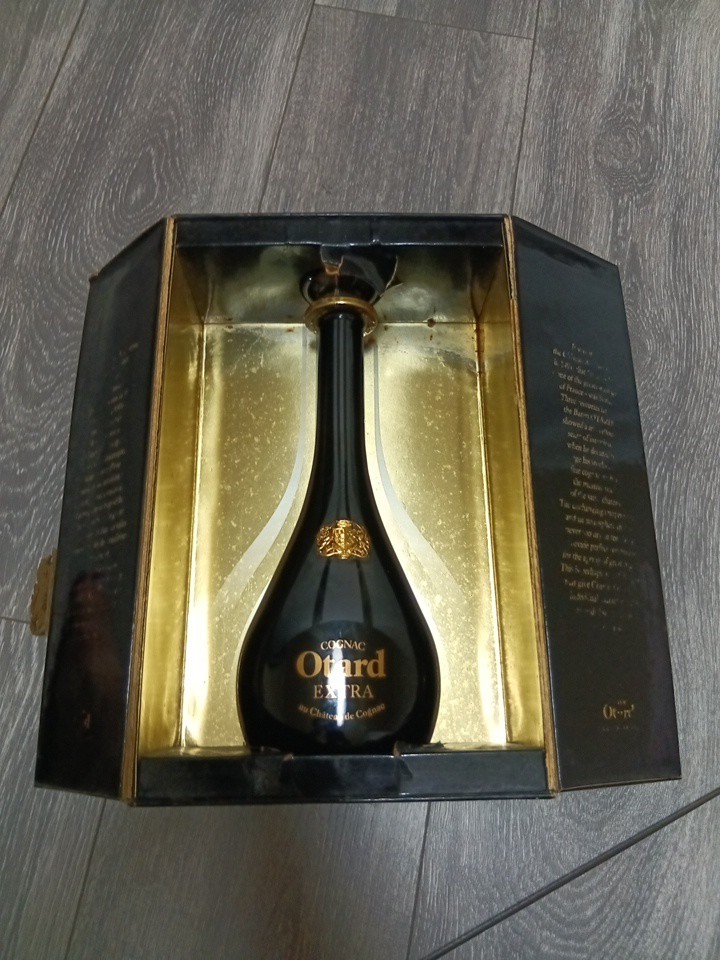 Vintage COGNAC OTARD EXTRA BOTTLE DECANTER with box au Chateau de Cognac