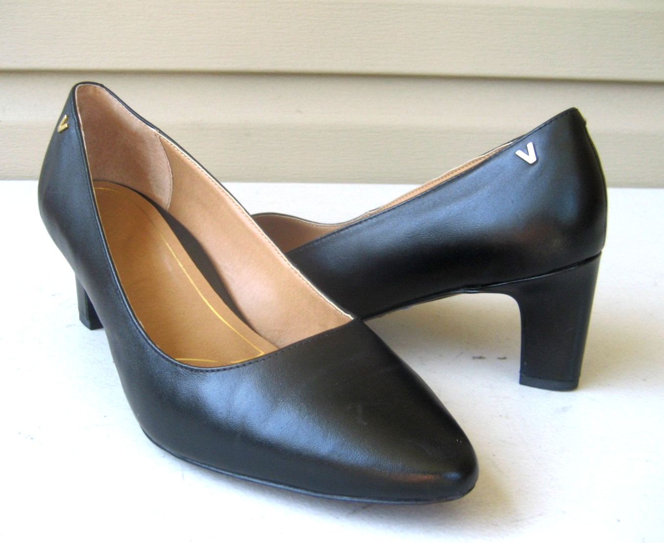 Vionic Madison Mia Black Leather Heels Womens size 10 W Pumps WORN FEW TIMES Vionic Madison Mia Black Leather Heels Womens size 10 W Pumps WORN FEW TIMES
