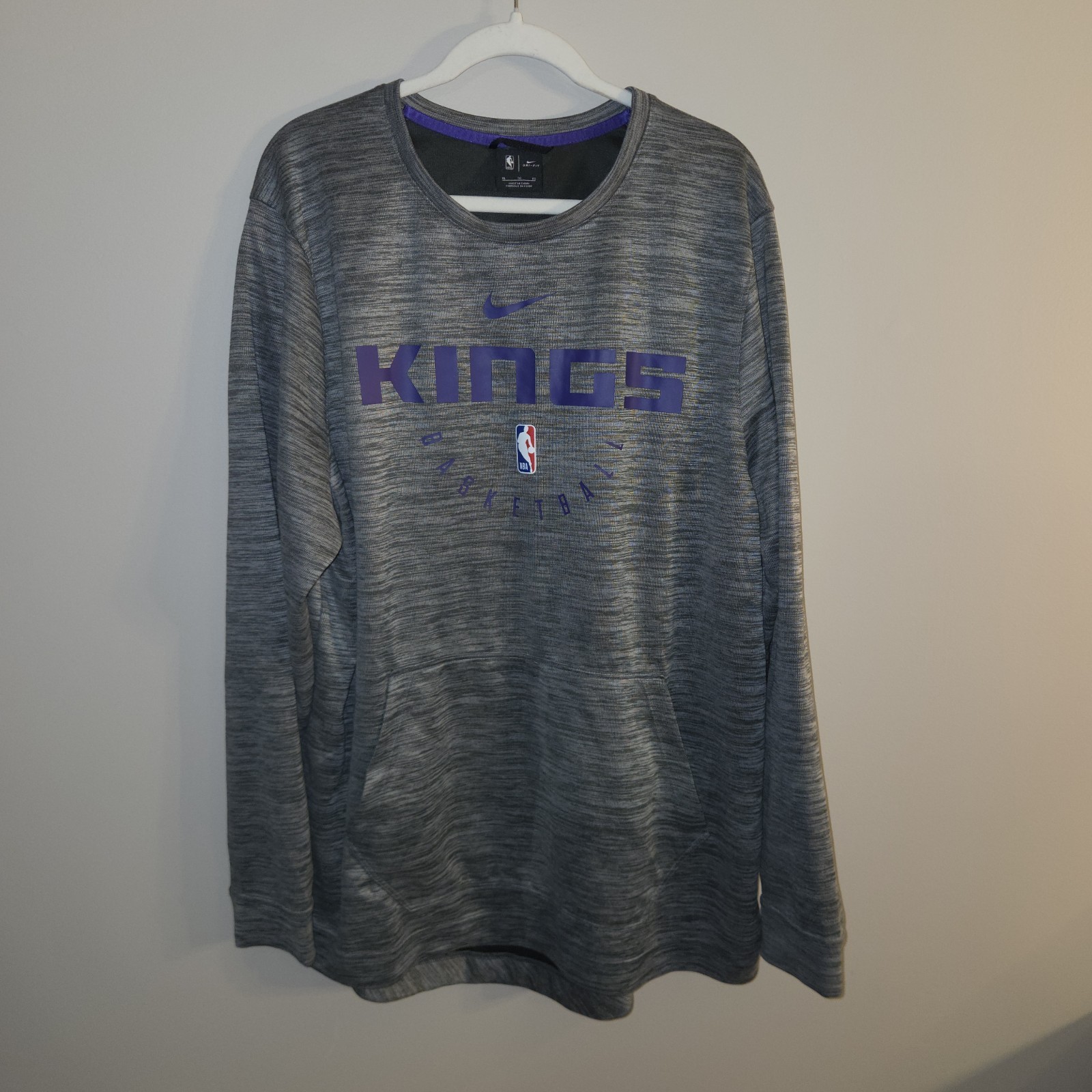 Nike Sacramento Kings NBA Sweatshirt Men\'s Size (XL) Team Issue Crewneck Unisex