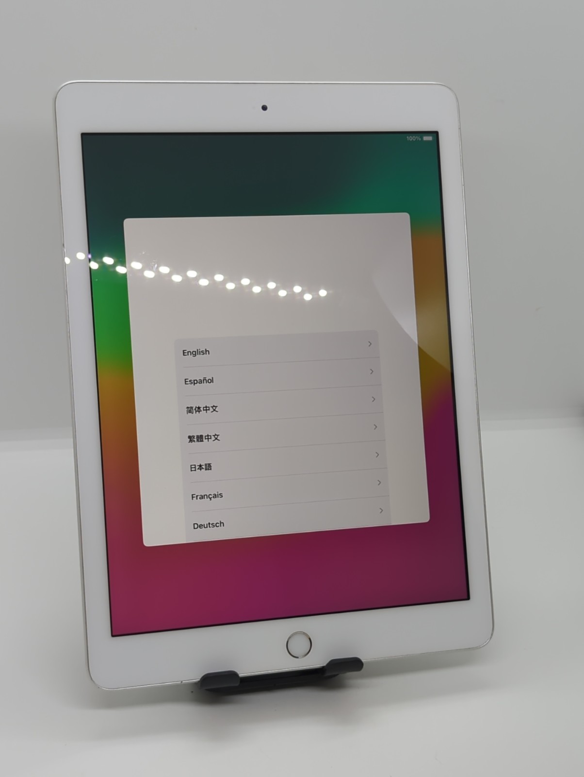 Apple iPad 6th Gen 128GB (Wi-Fi) Silver Tablet A1893 FR7K2LL/A