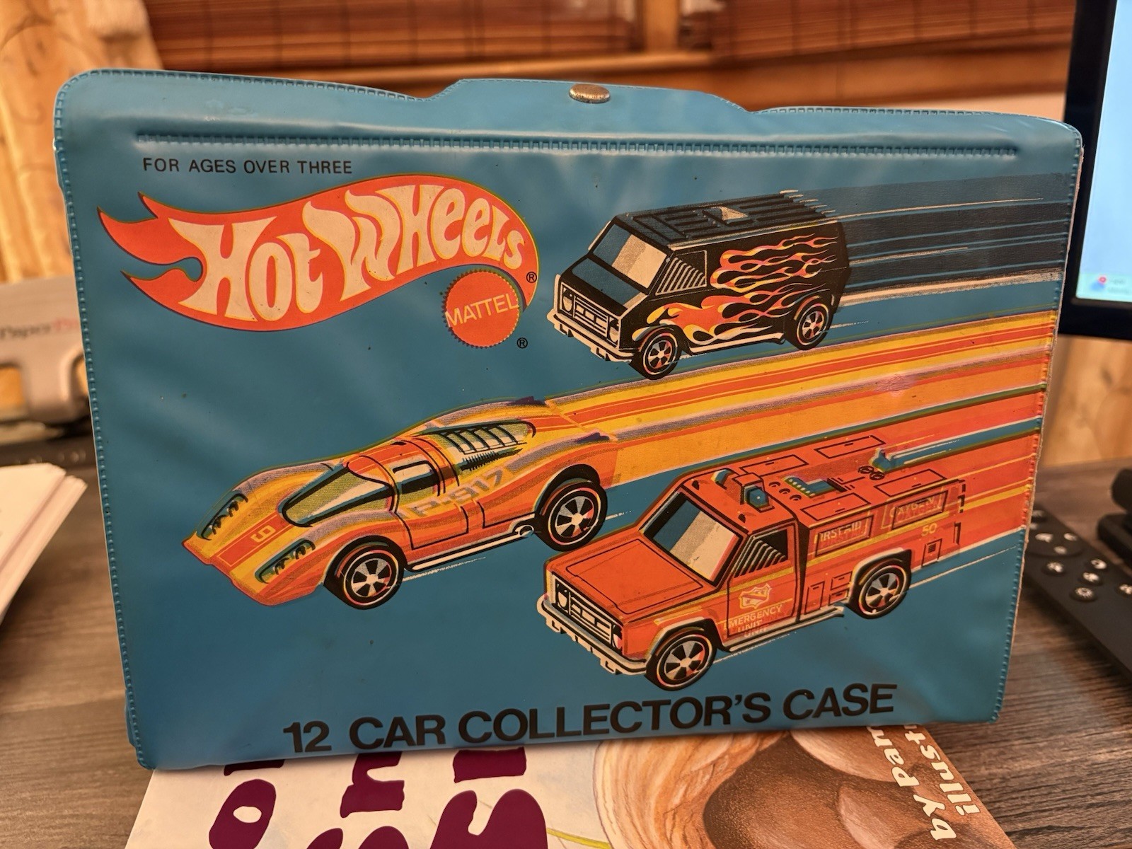 1975 Vintage Hot Wheels 12 Car Collector's Carry Case w/ Plastic Tray 1975 Vintage Hot Wheels 12 Car Collector's Carry Case w/ Plastic Tray