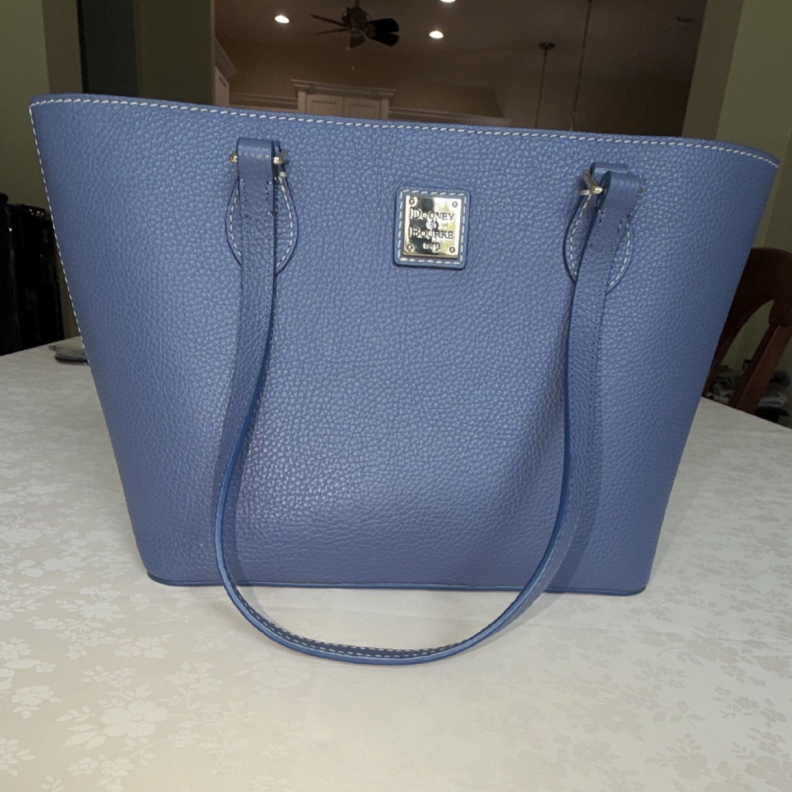 Dooney & Bourke Blue Pebbled Jessie Tote Double Handles Gold Hardware Zip Top Dooney & Bourke Blue Pebbled Jessie Tote Double Handles Gold Hardware Zip Top