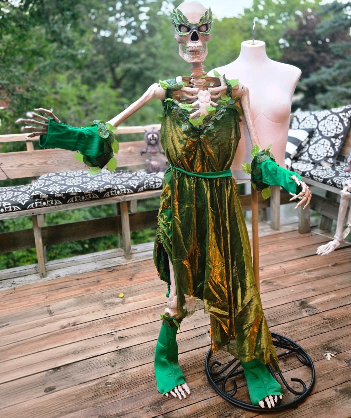 Vintage Eye Candy Lethal Beauty Poison Ivy Costume Complete 7 Piece Set