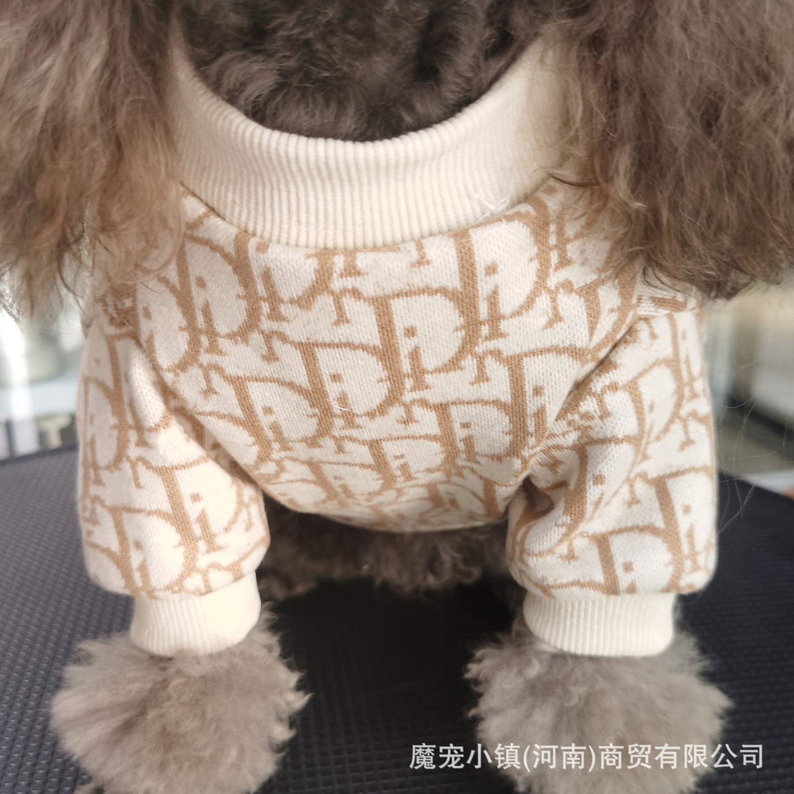 Fashion Dog Luxury Pet Clothes Dogs Cats Classic Warm Sweater Dog Clothes Fashion Dog Luxury Pet Clothes Dogs Cats Classic Warm Sweater Dog Clothes