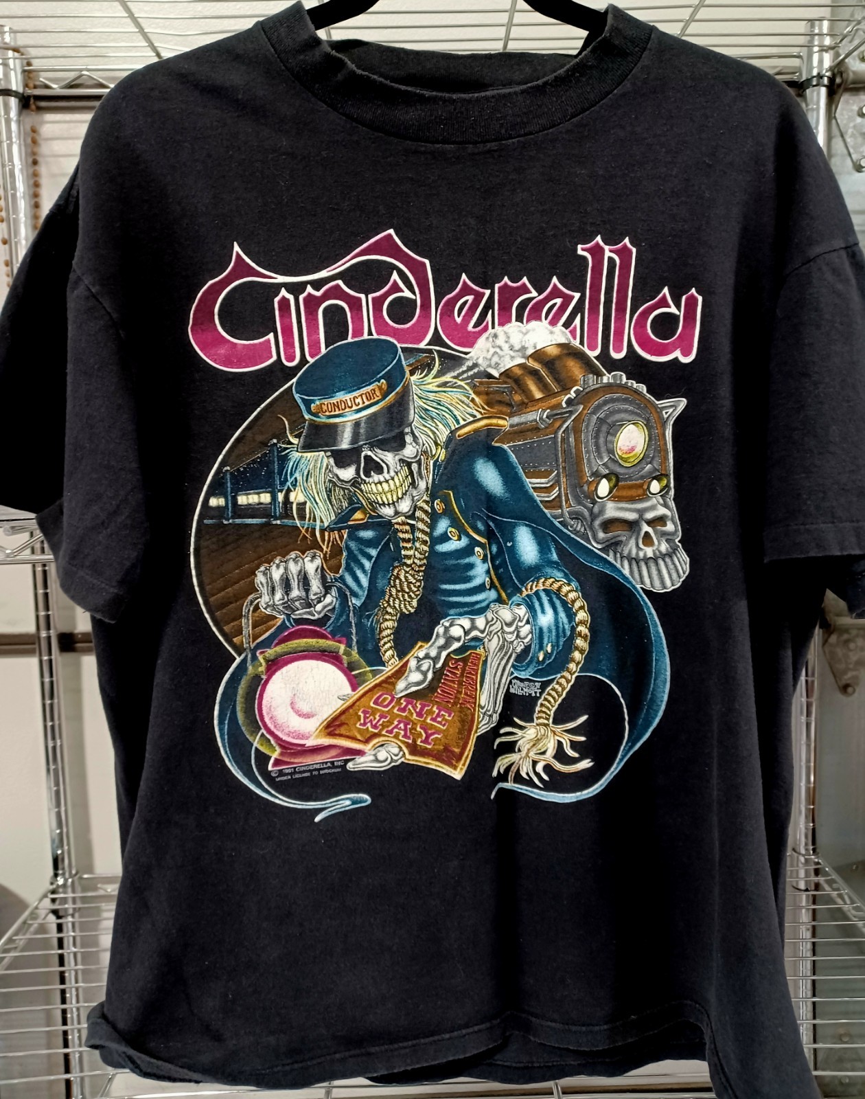 VTG 1991 Cinderella World Tour “All Aboard” Band Shirt Large Brockum USA Faded