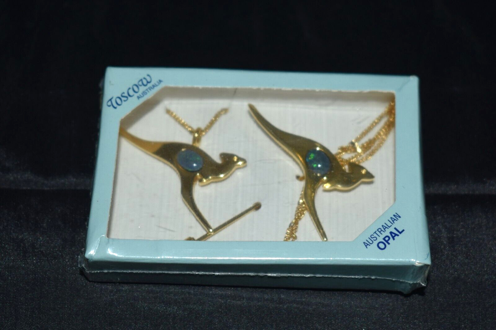 Vintage TOSCOW Australia Opal Kangaroos Gold Tone Stick Pin  & Cap Chain Triplet