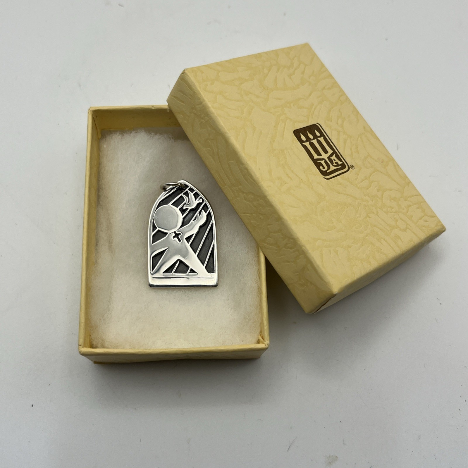 HTF Retired James Avery Descending Dove Cross Holy Spirit Pendant Beautiful