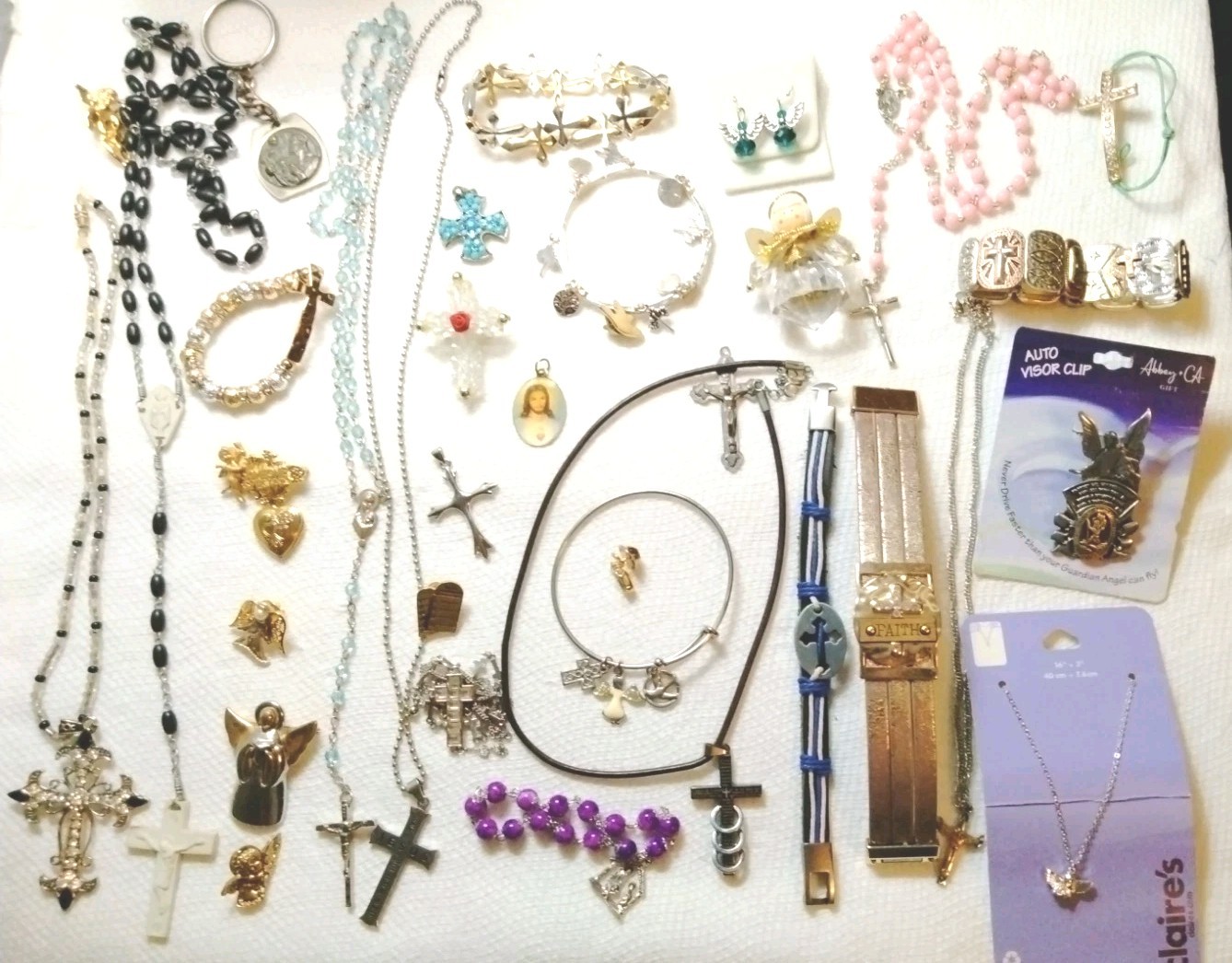 Vintage Catholic Lot Of Medals Pendants Necklace Rosary Jewelry Angel Vintage Catholic Lot Of Medals Pendants Necklace Rosary Jewelry Angel
