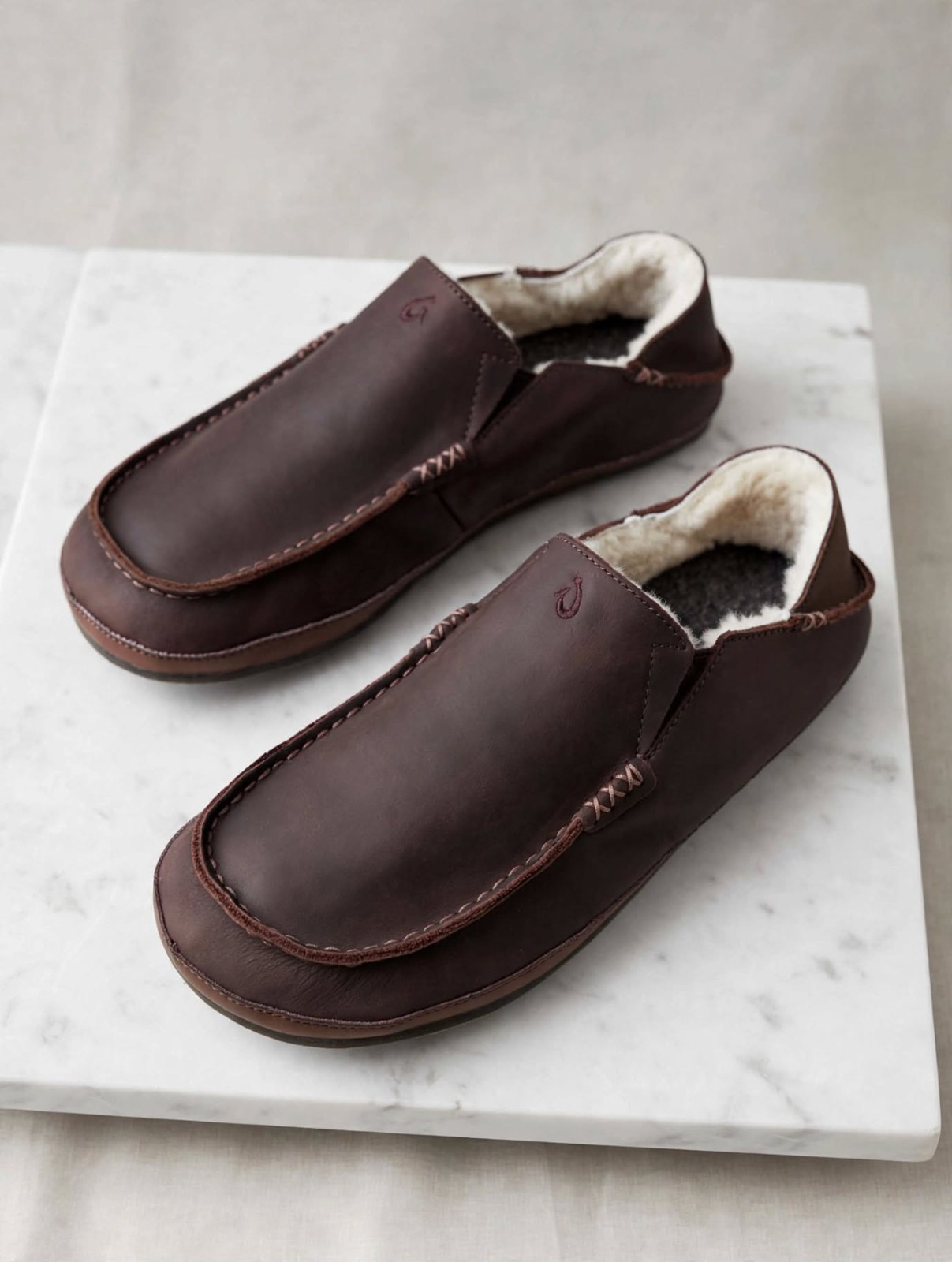 OluKai Moloa Men’s Nubuck Slipper Loafers Shoes Size 11 $140 in Dk Wood/ Dk Wood