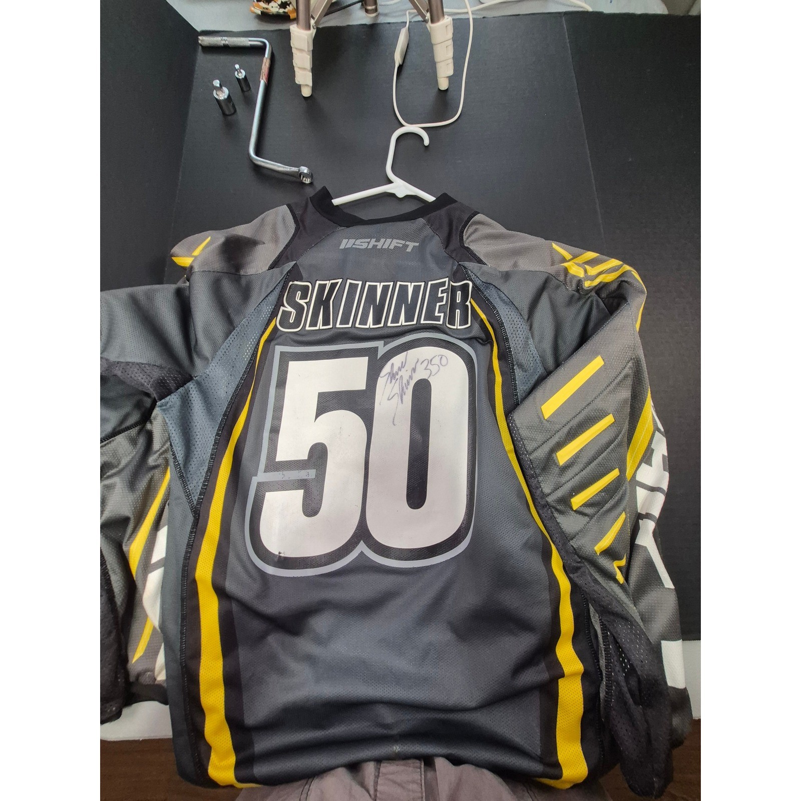 Shift MX Shaun Skinner Signed Motocross Jersey Grey Yellow Large Autographed Shift MX Shaun Skinner Signed Motocross Jersey Grey Yellow Large Autographed