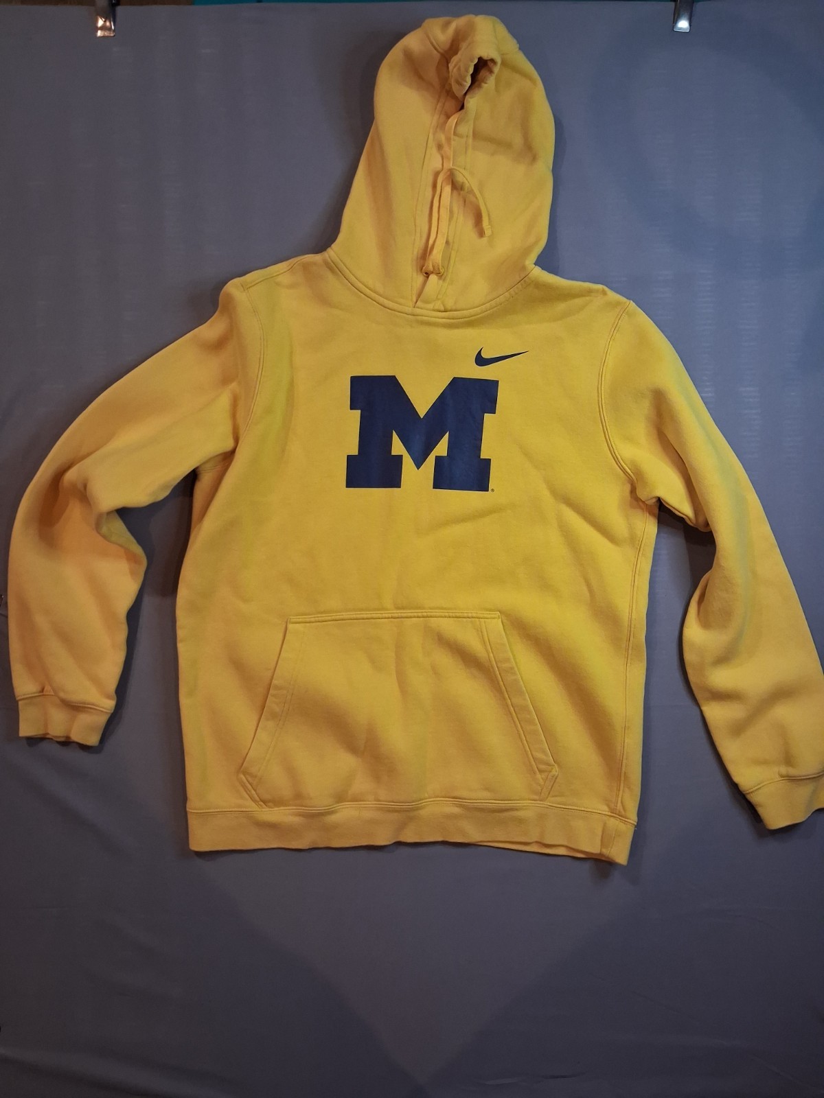 Michigan Wolverines Nike Hoodie Large Michigan Wolverines Nike Hoodie Large
