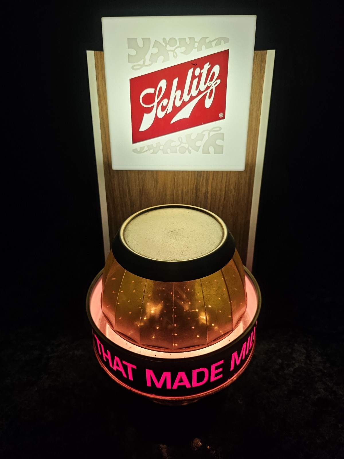 Vintage 1965 Schlitz Beer Light-Up Rotating Barrel Motion Sign Works Great Rare